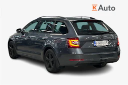 harmaa Skoda Octavia 2018 kuva 2.