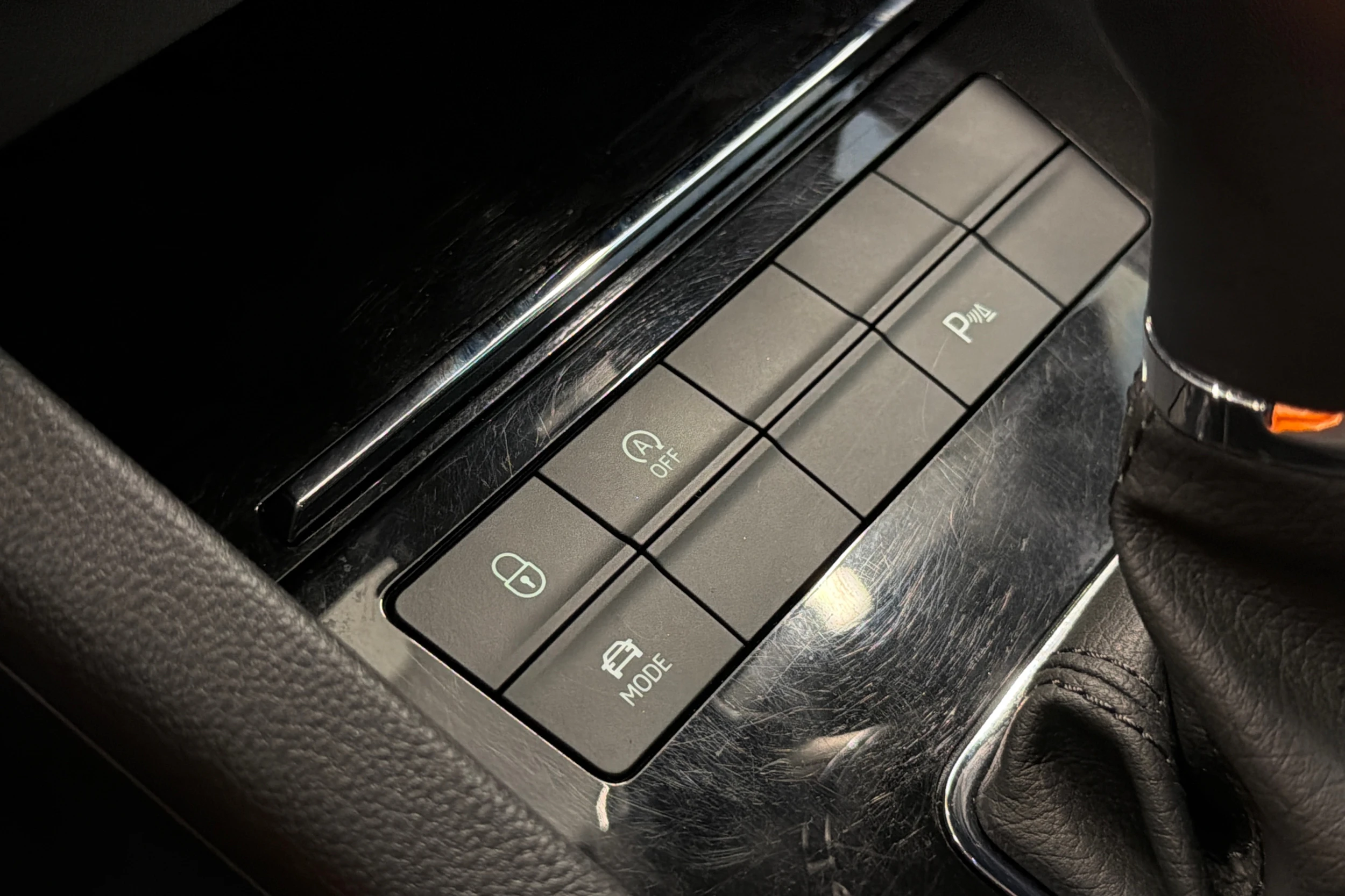 harmaa Skoda Octavia 2019 kuva 22.