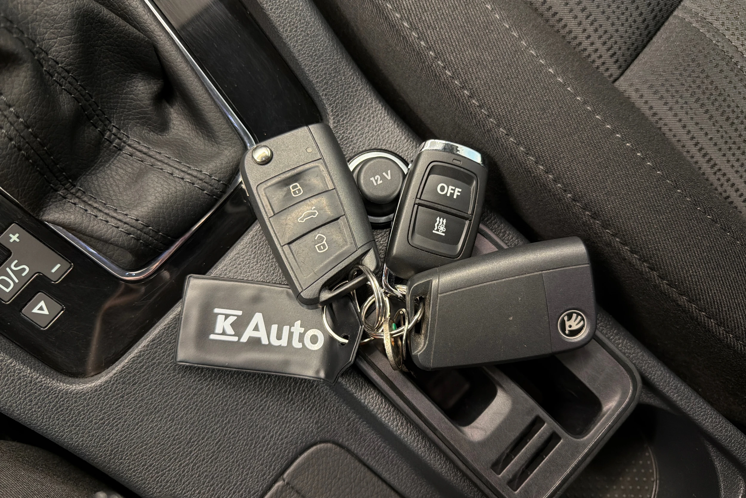 harmaa Skoda Octavia 2019 kuva 31.