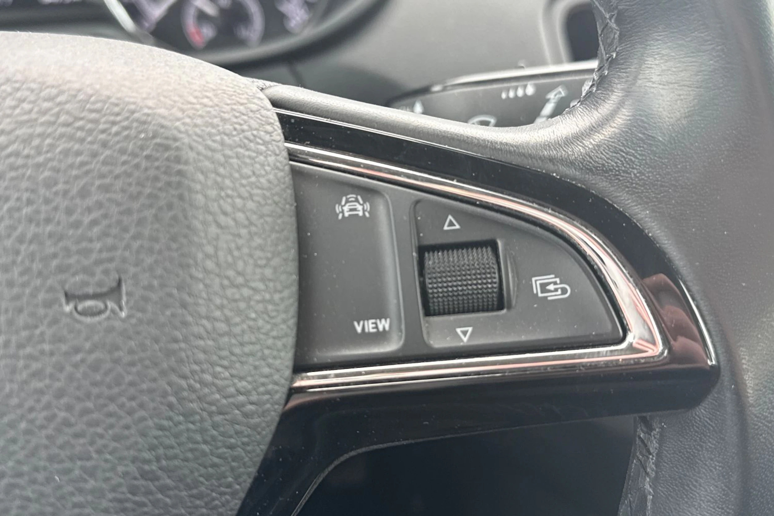 sininen Skoda Octavia 2019 kuva 17.