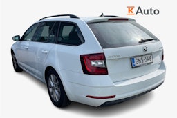 valkoinen Skoda Octavia 2019 kuva 2.