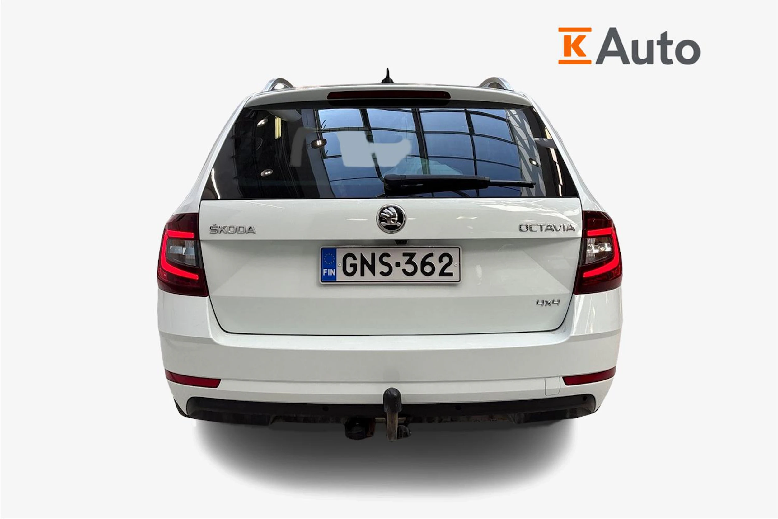 valkoinen Skoda Octavia 2020 kuva 3.