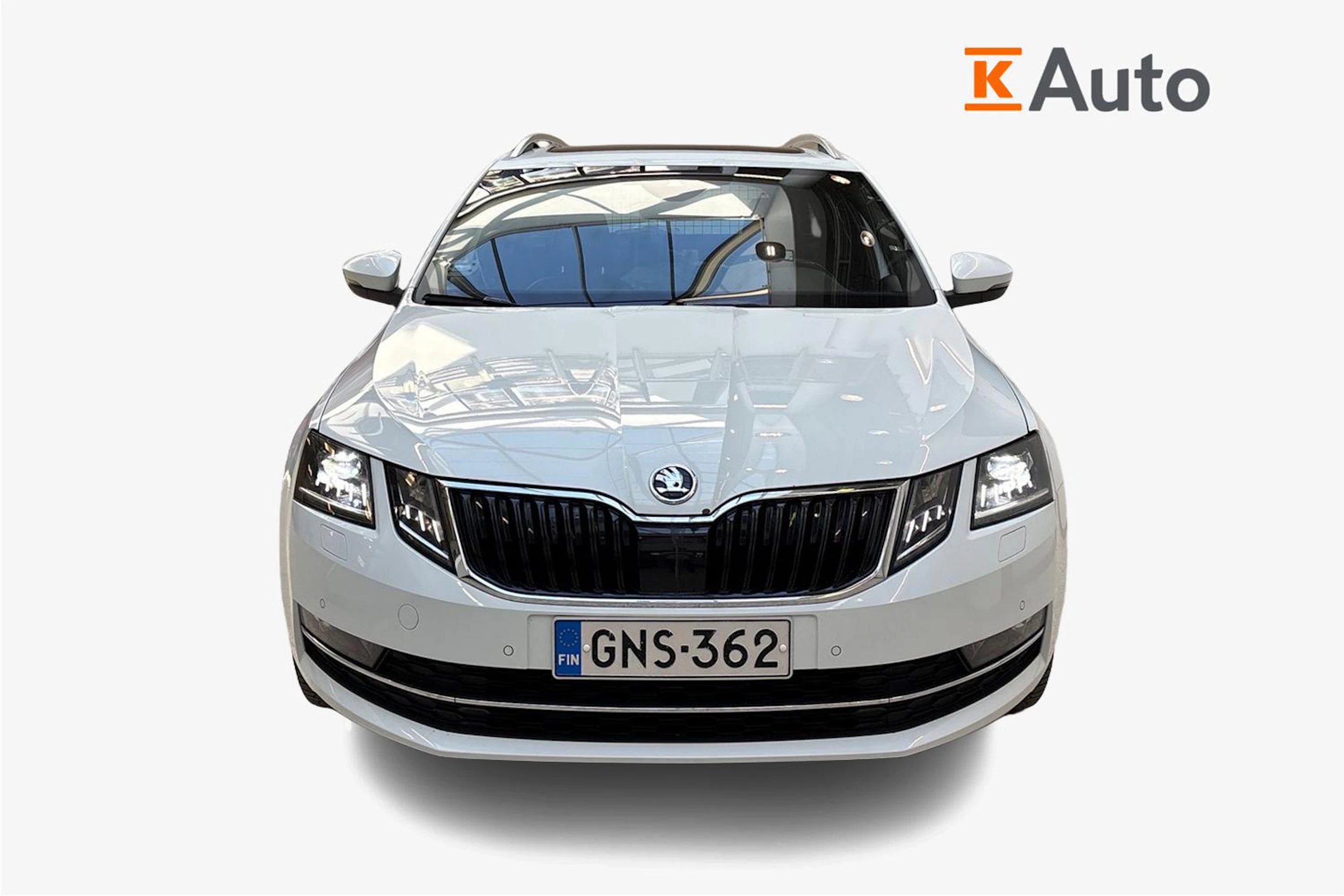 valkoinen Skoda Octavia 2020 kuva 4.