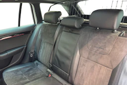 valkoinen Skoda Octavia 2020 kuva 8.