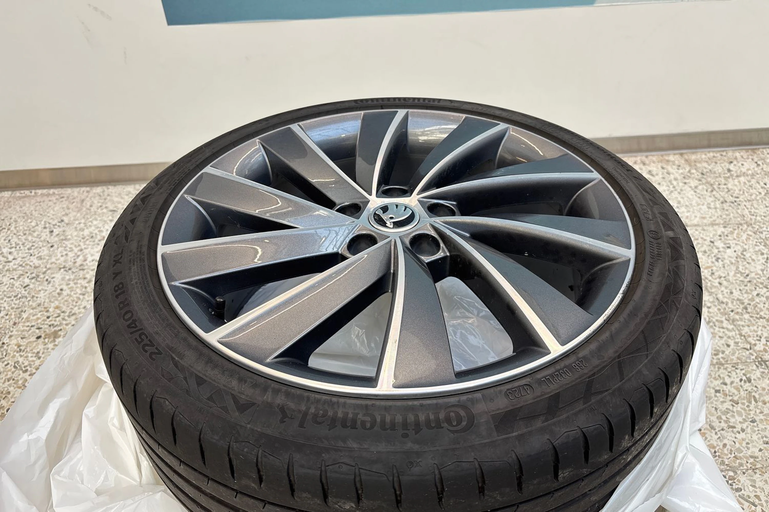 valkoinen Skoda Octavia 2020 kuva 12.