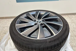 valkoinen Skoda Octavia 2020 kuva 12.