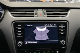 harmaa Skoda Octavia 2019 kuva 12.