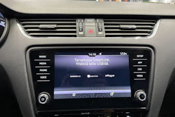 harmaa Skoda Octavia 2019 kuva 13.