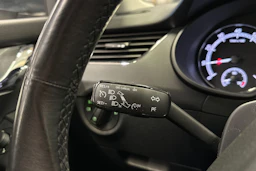 harmaa Skoda Octavia 2019 kuva 19.