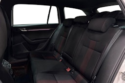 Valkoinen Skoda OCTAVIA 2019 kuva 9.