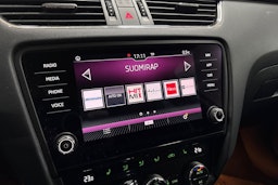 Valkoinen Skoda OCTAVIA 2019 kuva 19.