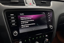 Valkoinen Skoda OCTAVIA 2019 kuva 26.