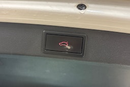 Valkoinen Skoda OCTAVIA 2019 kuva 33.