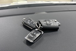 Valkoinen Skoda OCTAVIA 2019 kuva 36.