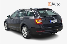 musta Skoda Octavia 2019 kuva 2.