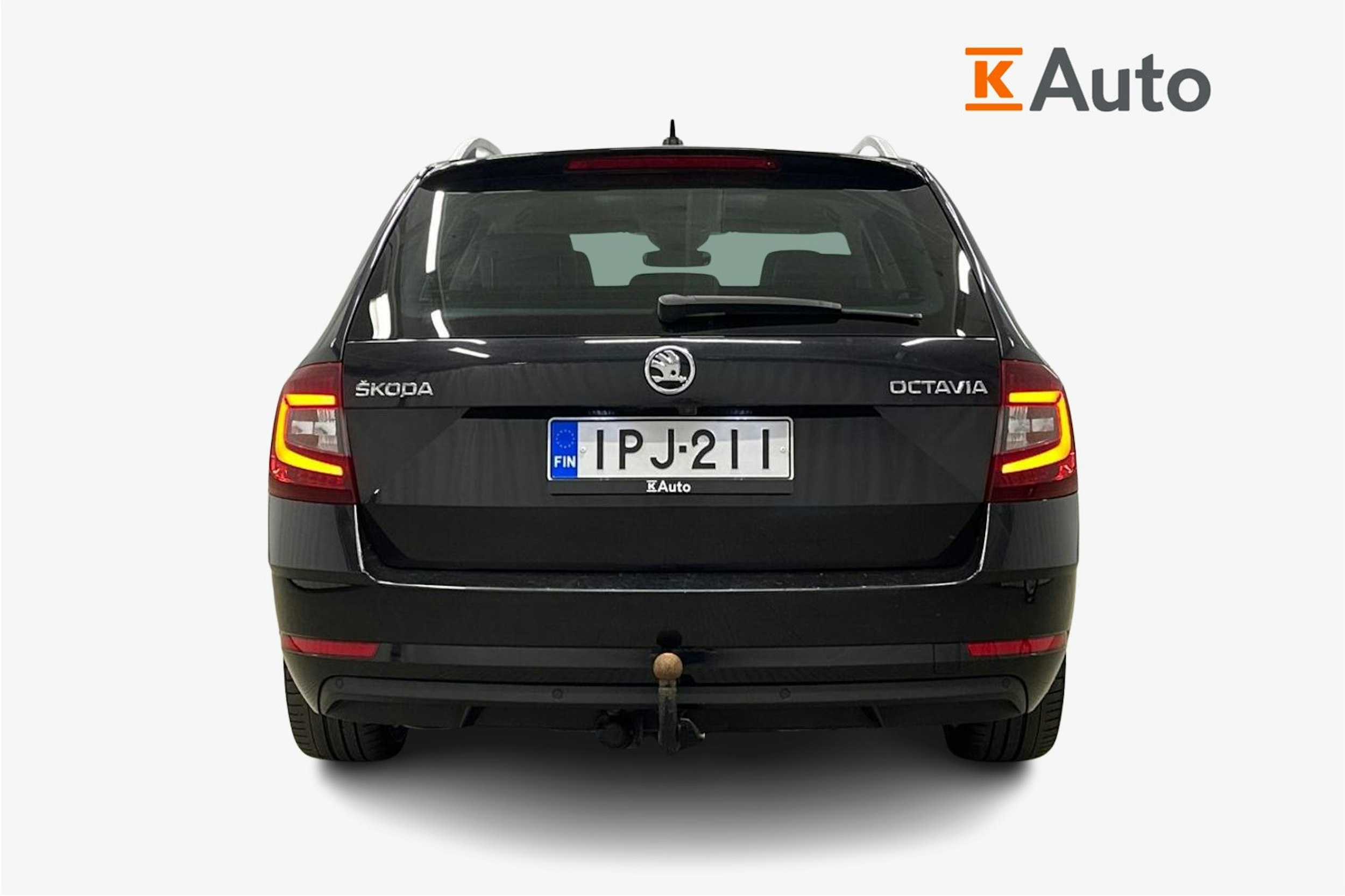 musta Skoda Octavia 2019 kuva 3.