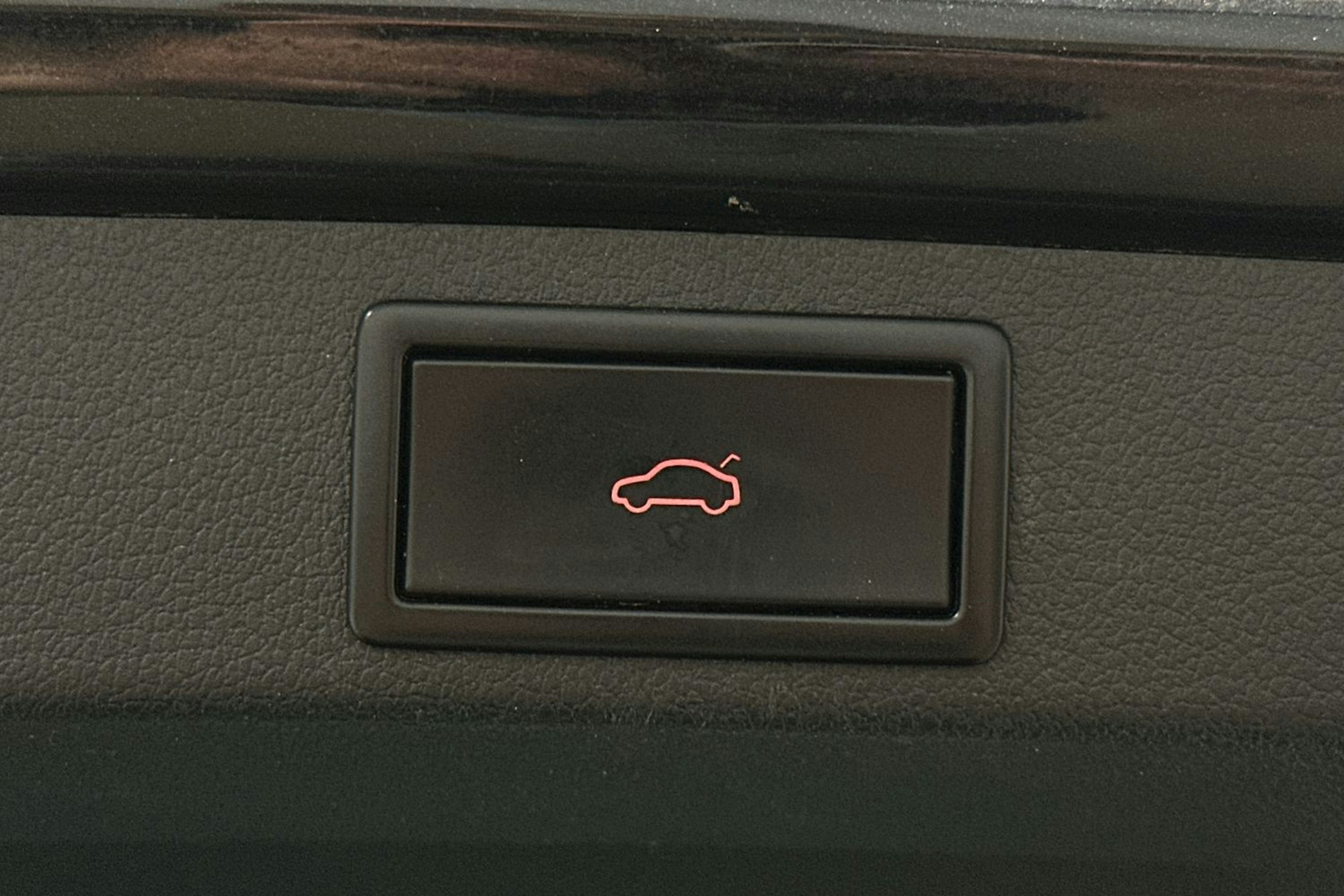 musta Skoda Octavia 2019 kuva 15.