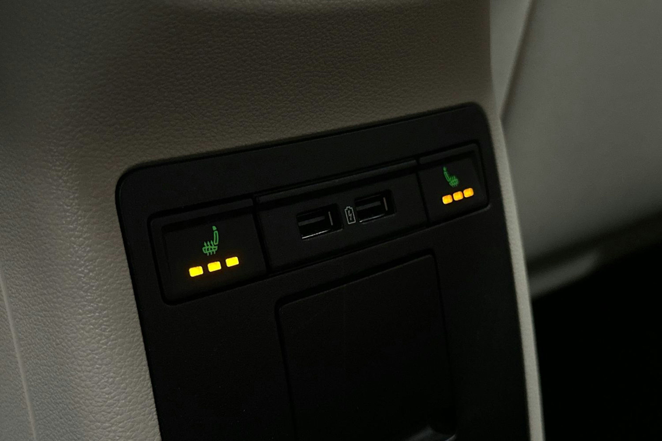 musta Skoda Octavia 2019 kuva 16.