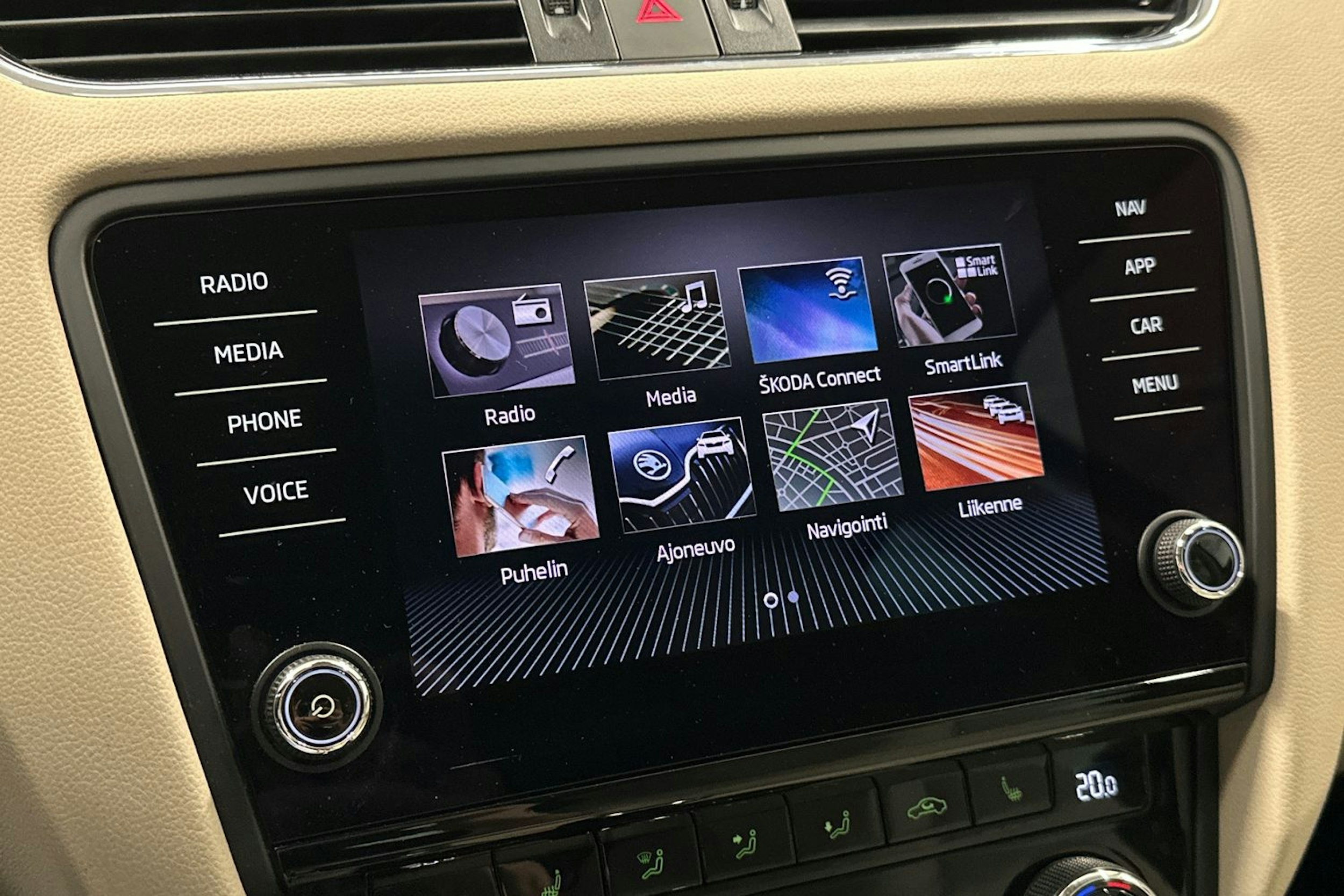 musta Skoda Octavia 2019 kuva 23.