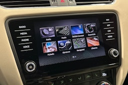 musta Skoda Octavia 2019 kuva 23.
