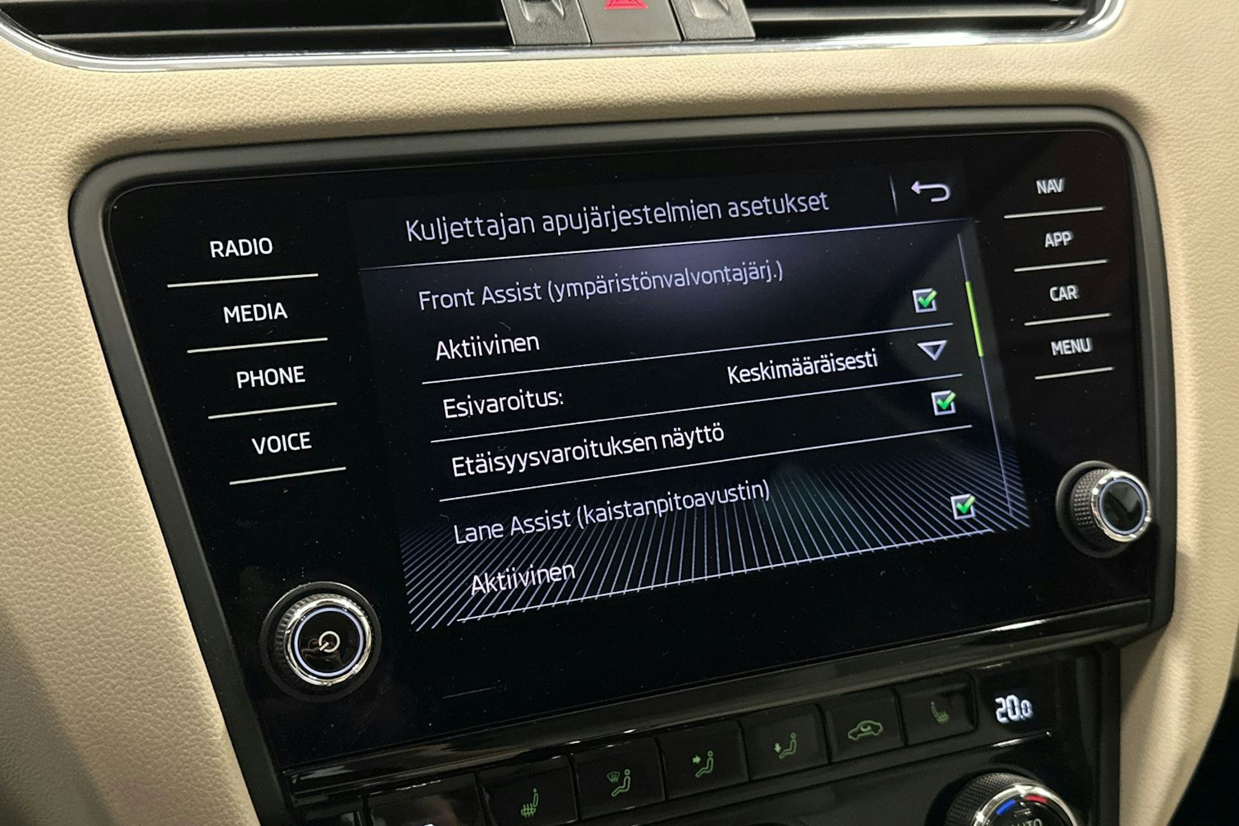 musta Skoda Octavia 2019 kuva 26.