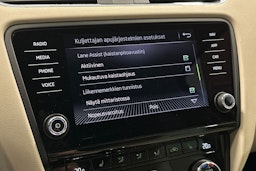 musta Skoda Octavia 2019 kuva 27.