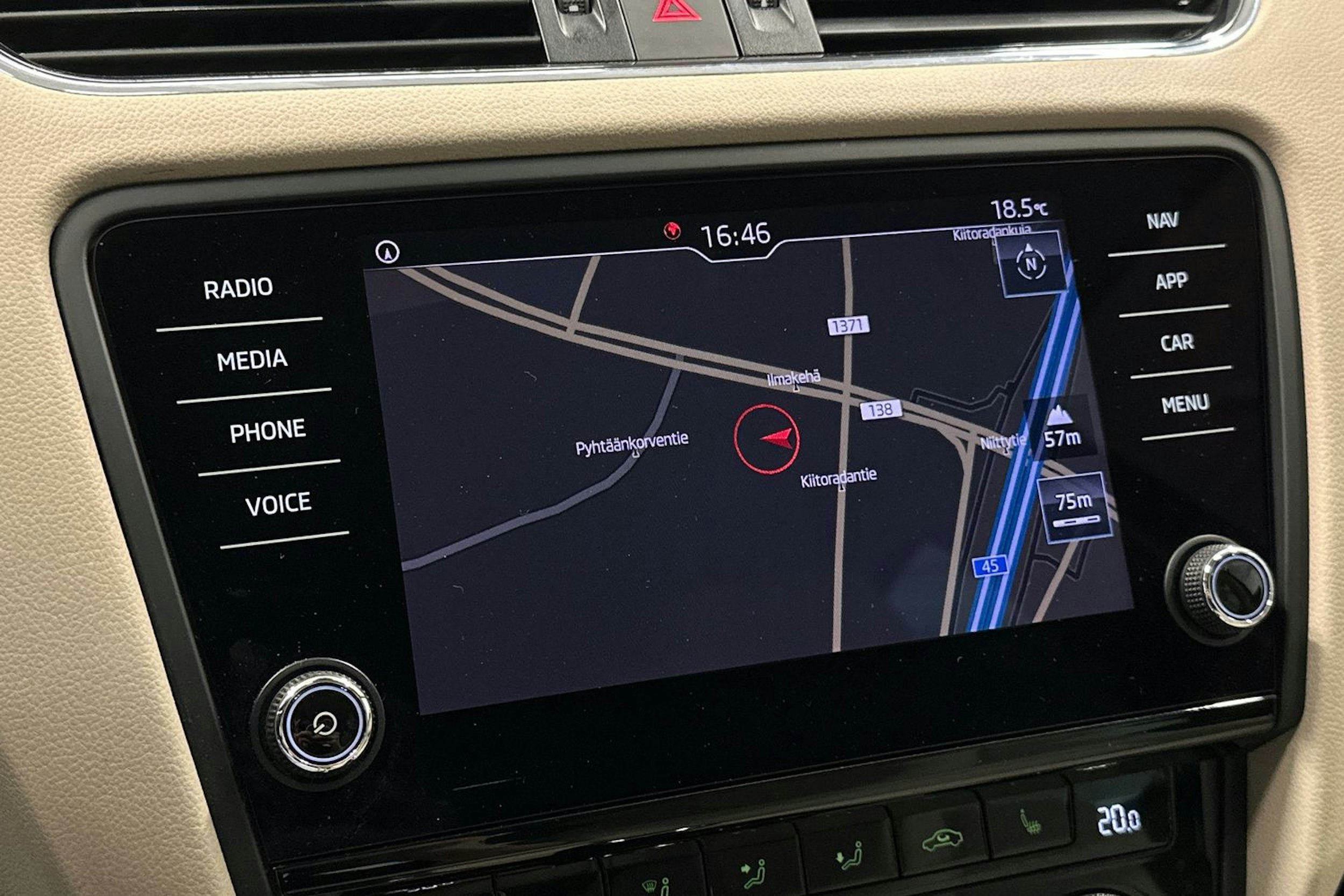 musta Skoda Octavia 2019 kuva 30.