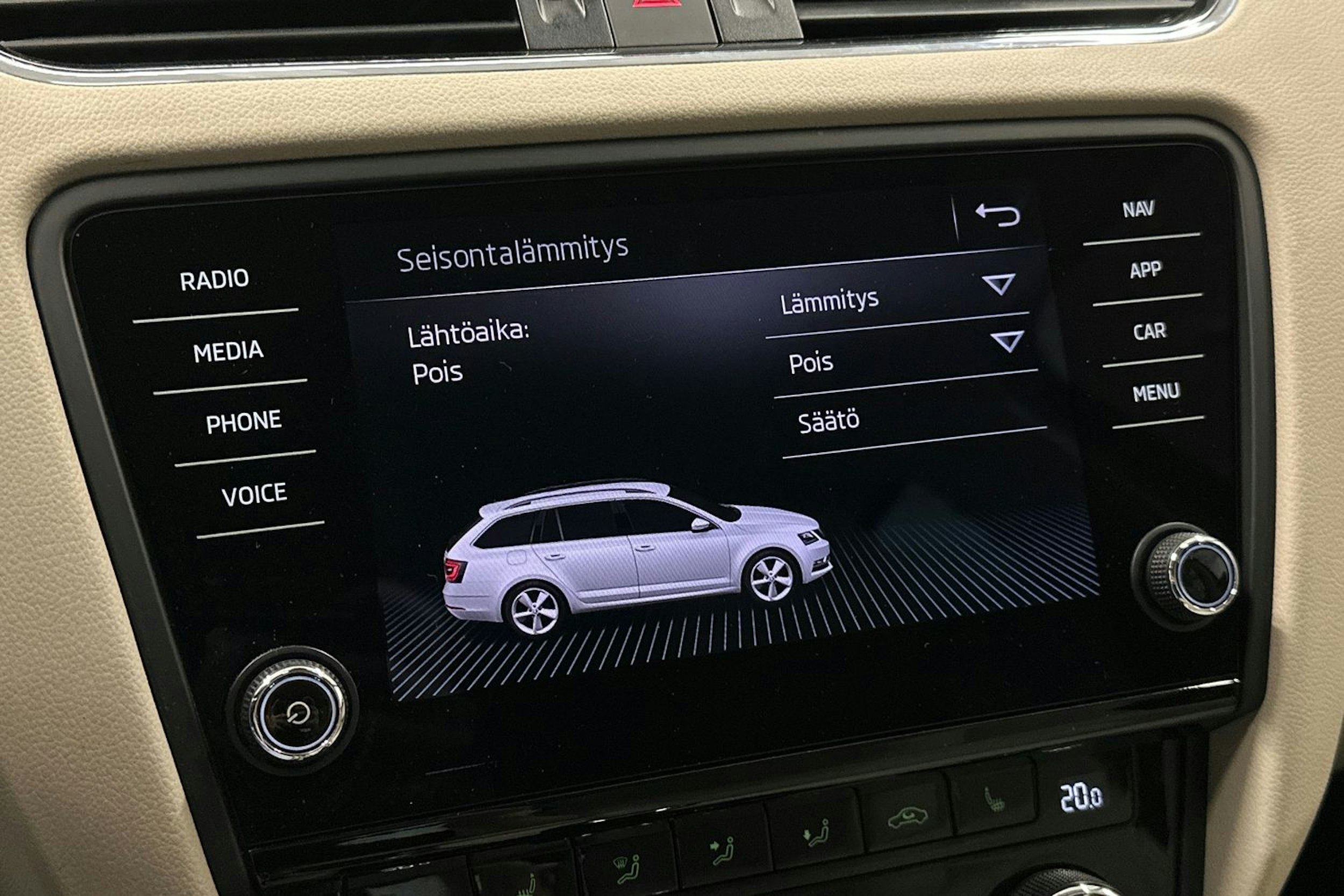 musta Skoda Octavia 2019 kuva 31.