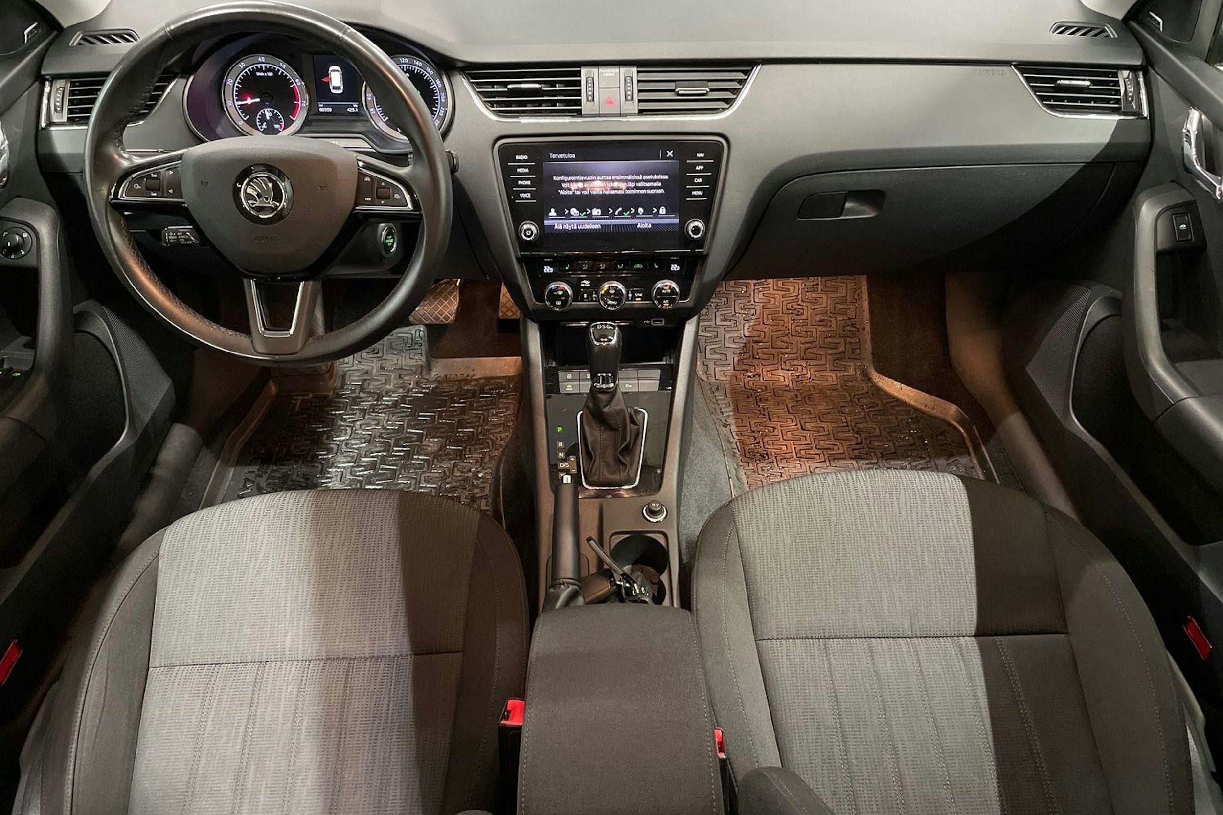 sininen Skoda Octavia 2020 kuva 9.