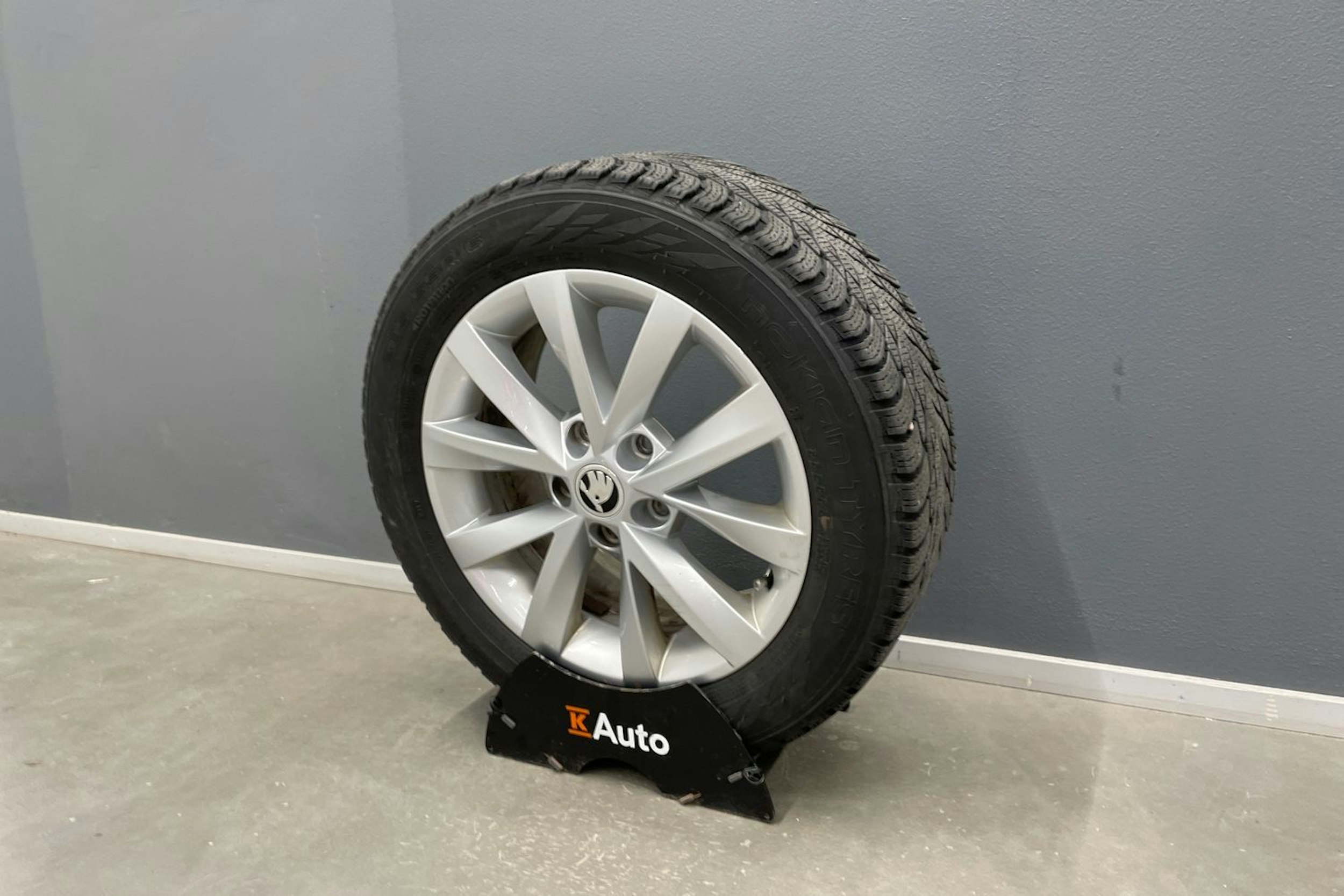 sininen Skoda Octavia 2020 kuva 14.