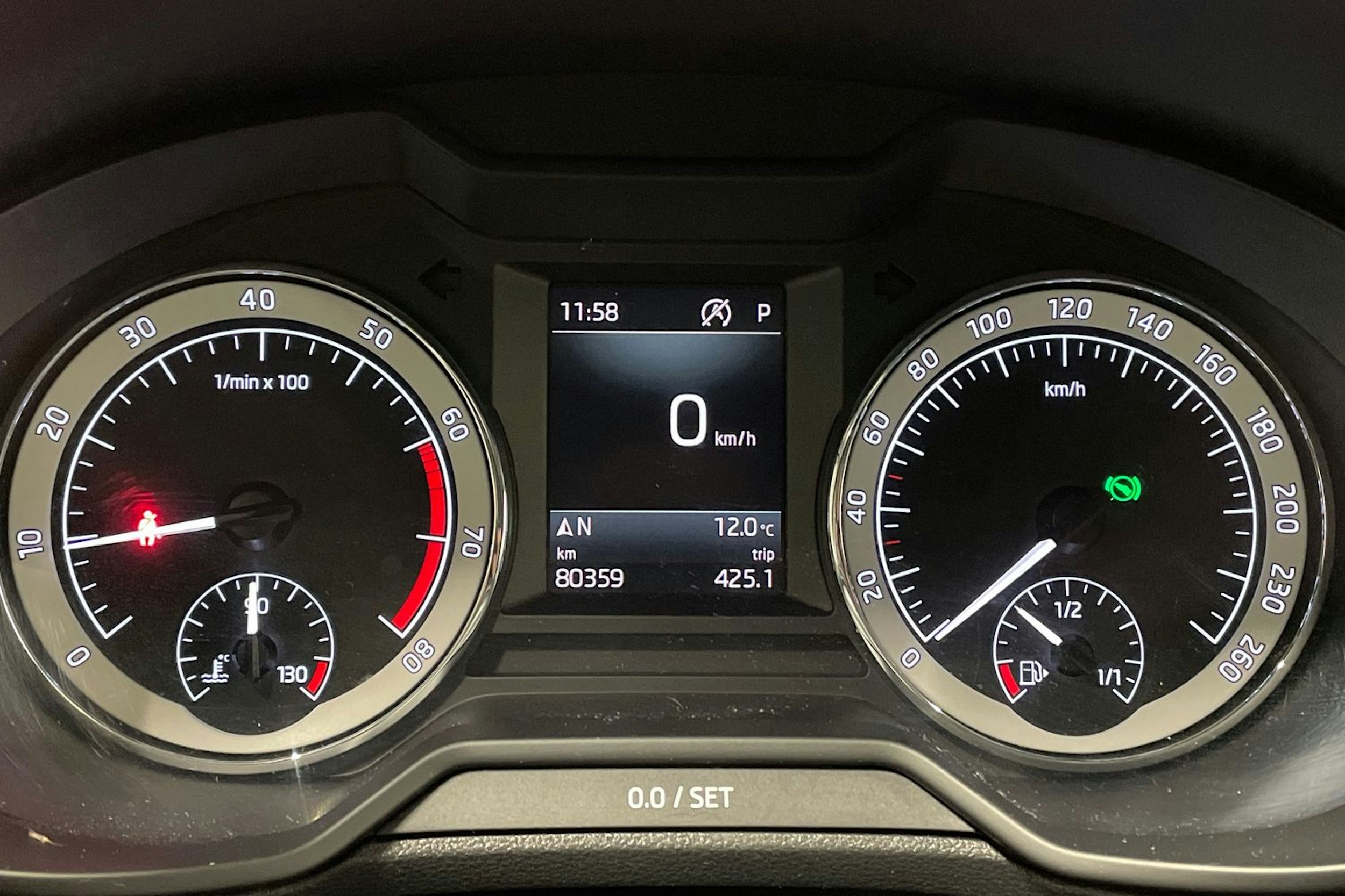 sininen Skoda Octavia 2020 kuva 16.