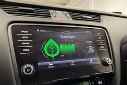 sininen Skoda Octavia 2020 kuva 18.