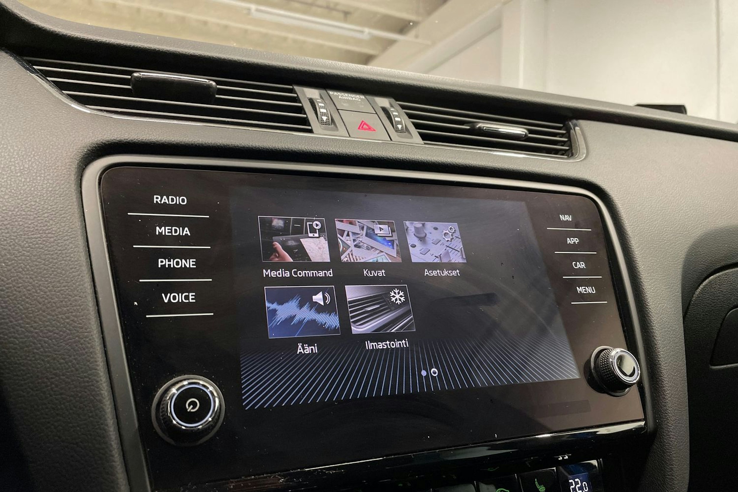 sininen Skoda Octavia 2020 kuva 20.