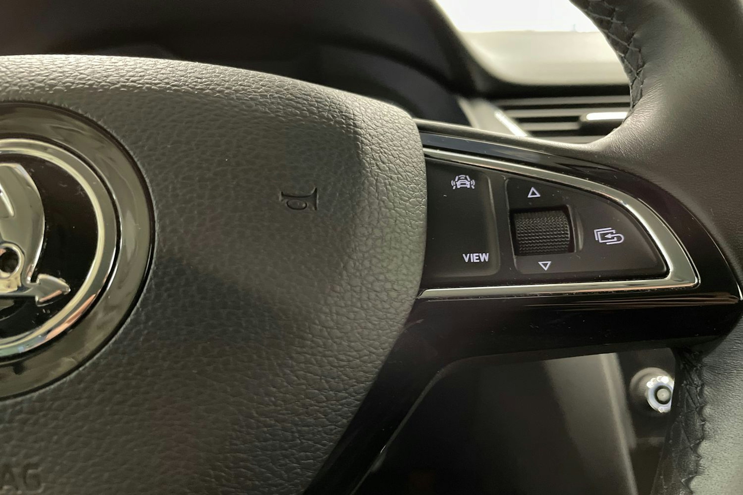 sininen Skoda Octavia 2020 kuva 26.