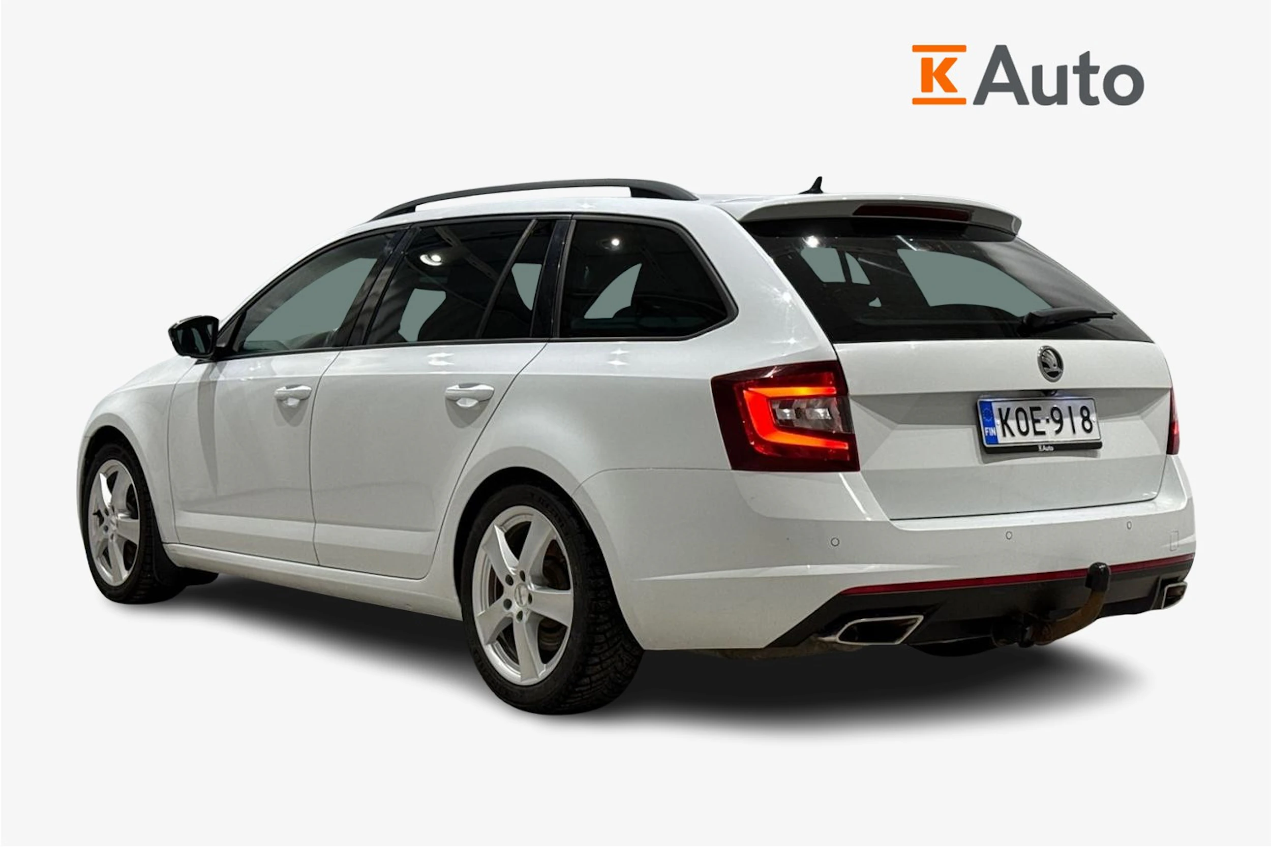 valkoinen Skoda Octavia 2019 kuva 36.
