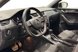 valkoinen Skoda Octavia 2019 kuva 41.