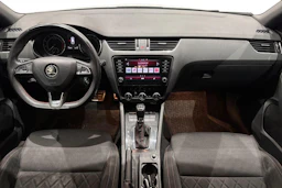 valkoinen Skoda Octavia 2019 kuva 42.