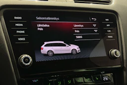 valkoinen Skoda Octavia 2019 kuva 59.