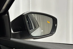valkoinen Skoda Octavia 2019 kuva 65.