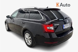 musta Skoda Octavia 2019 kuva 2.