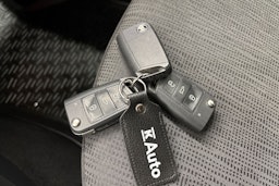 musta Skoda Octavia 2019 kuva 22.