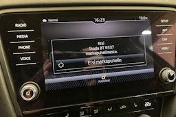 musta Skoda Octavia 2019 kuva 29.