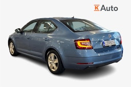 sininen Skoda Octavia 2019 kuva 2.