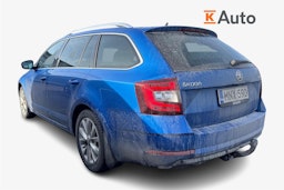 sininen Skoda Octavia 2019 kuva 2.