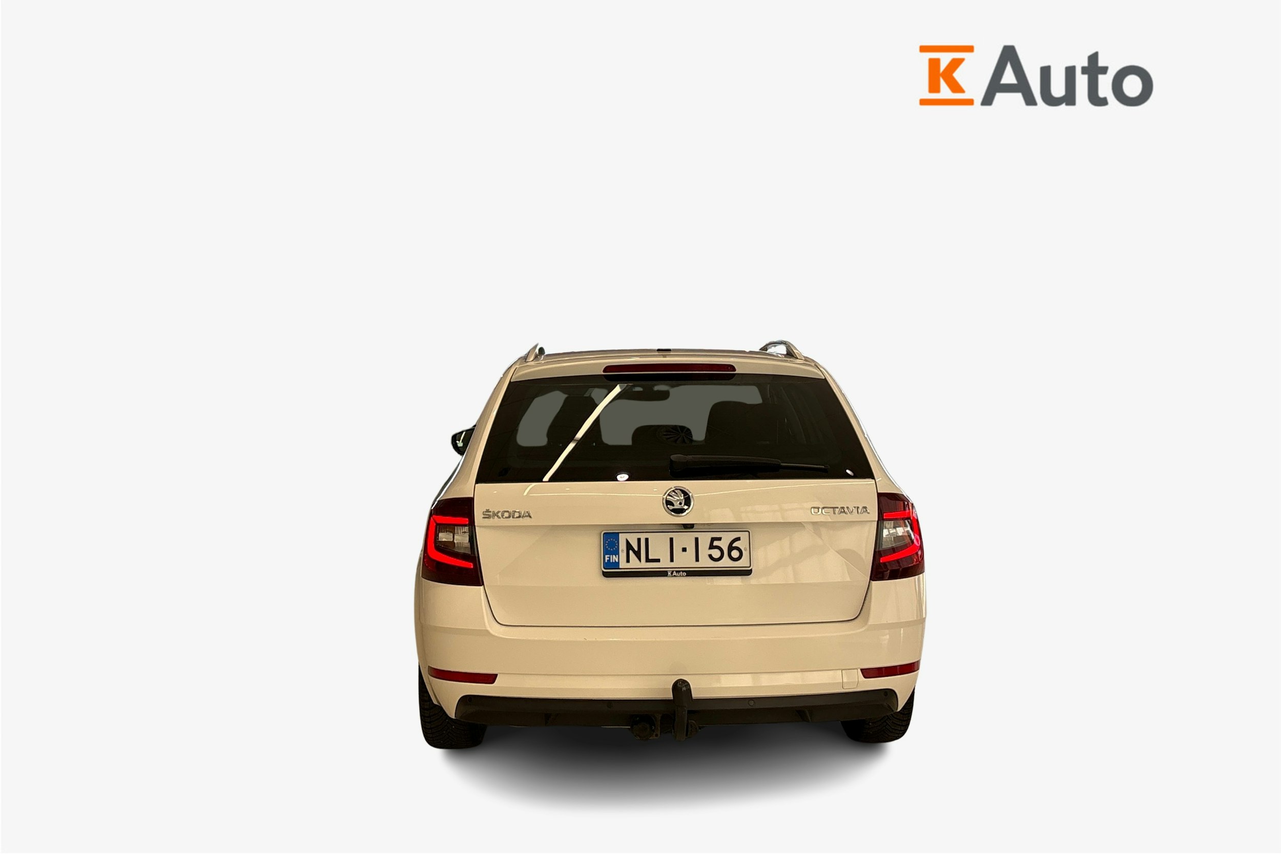 valkoinen Skoda Octavia 2019 kuva 3.