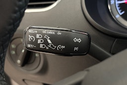 valkoinen Skoda Octavia 2019 kuva 18.