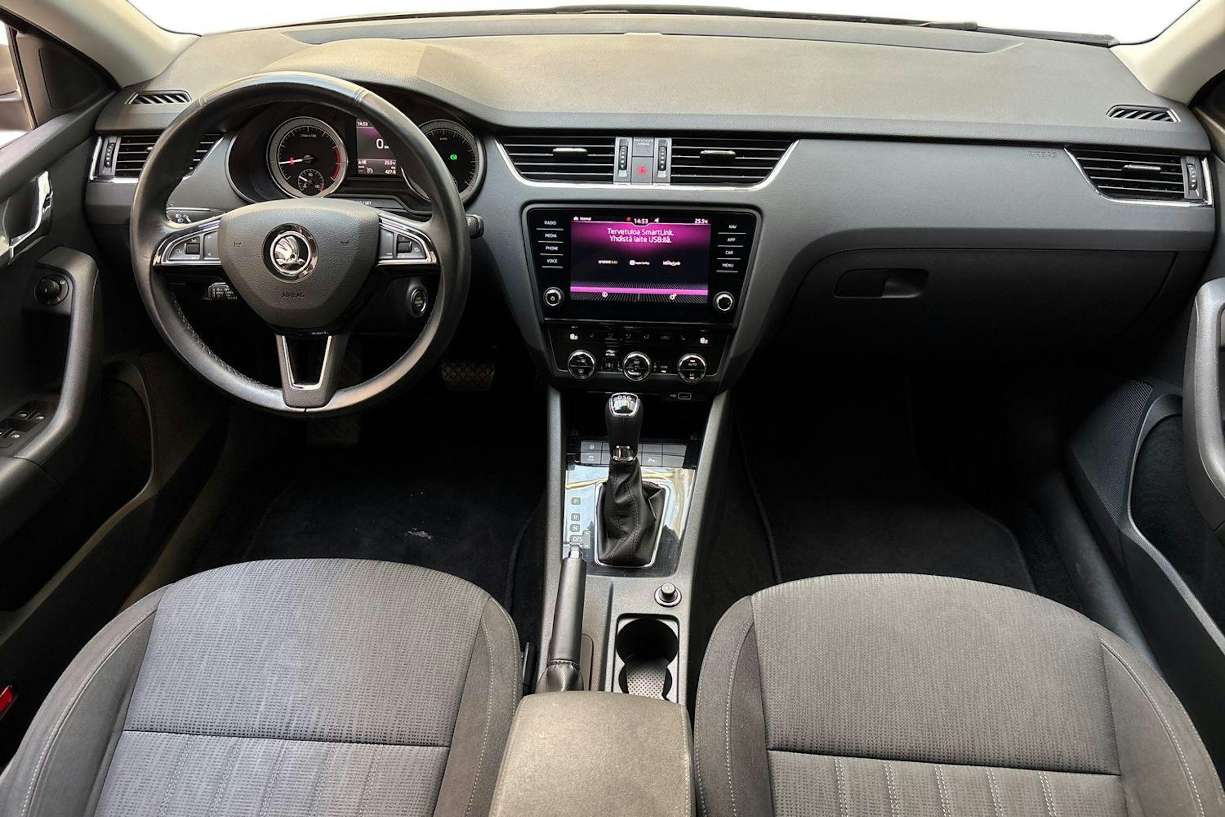 ruskea (beige) Skoda Octavia 2019 kuva 7.