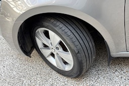 ruskea (beige) Skoda Octavia 2019 kuva 10.