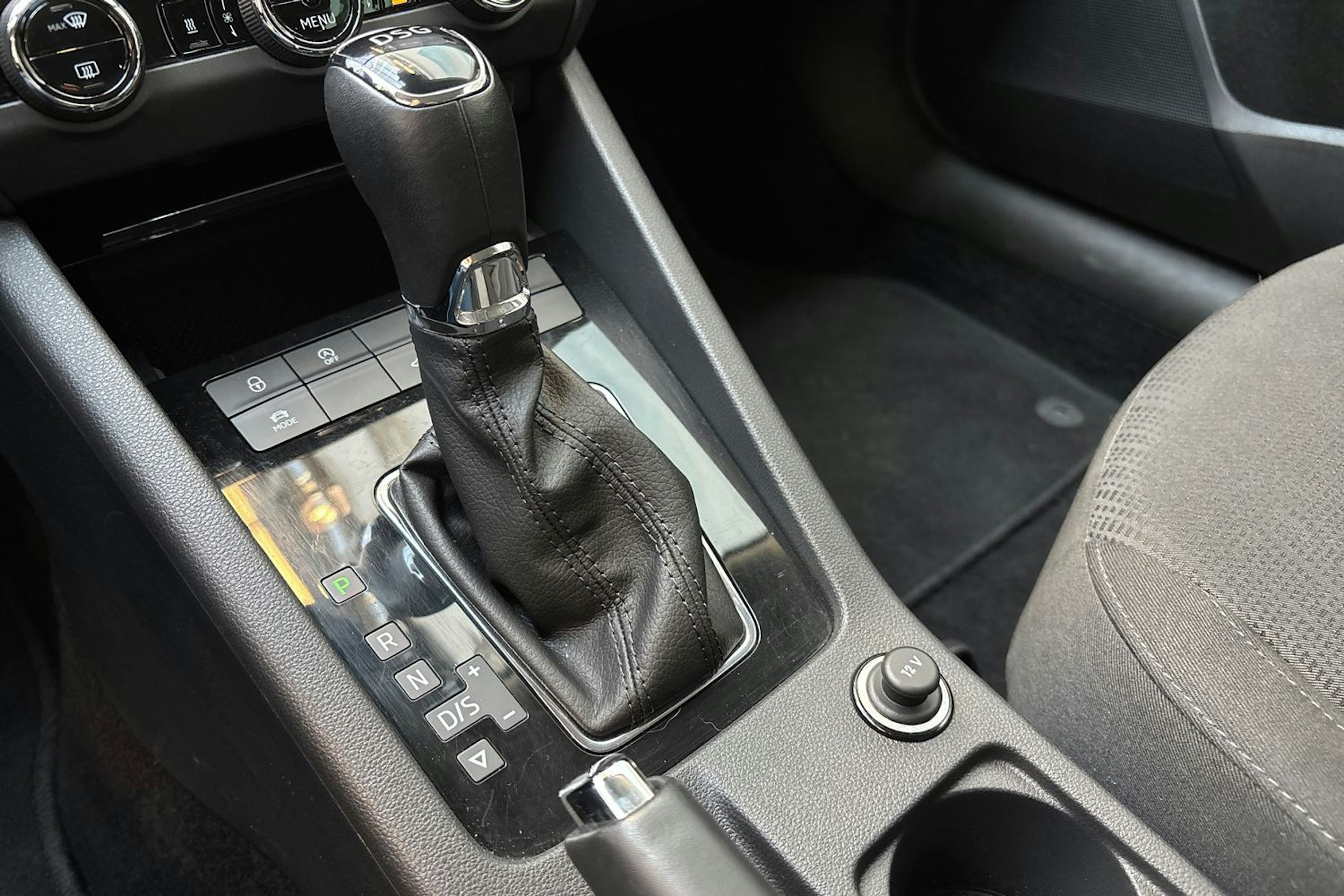 ruskea (beige) Skoda Octavia 2019 kuva 29.