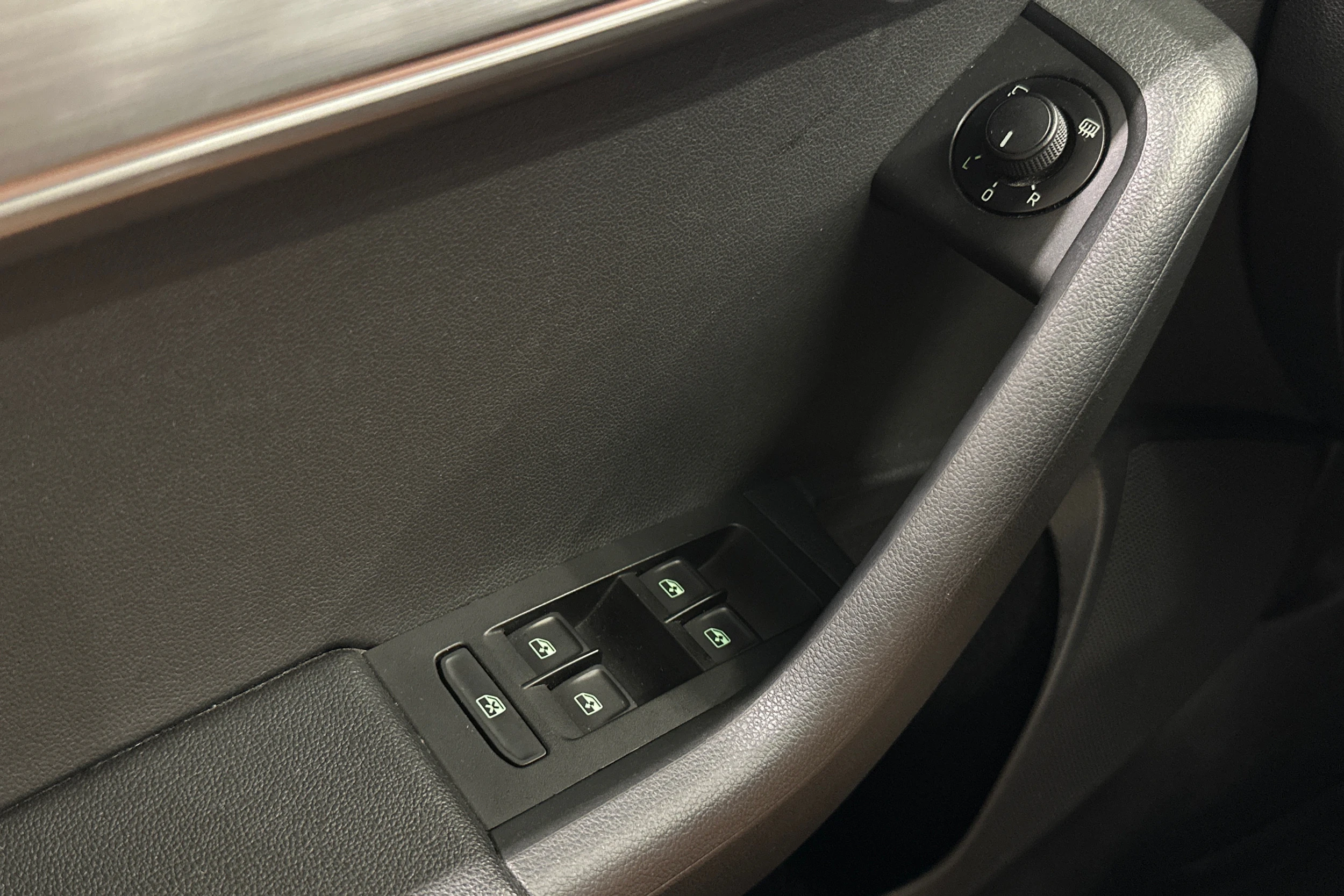 punainen Skoda Octavia 2019 kuva 23.